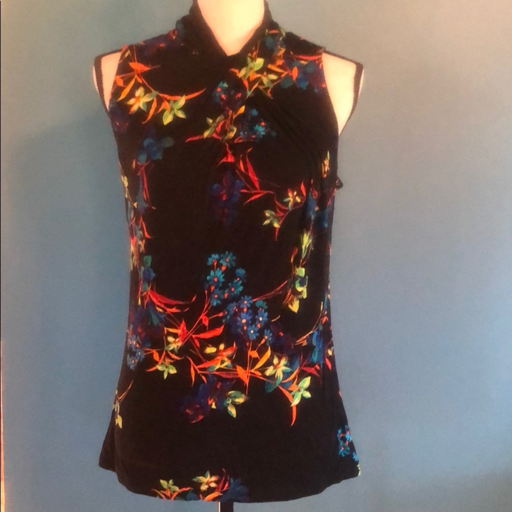 Sleeveless blouse